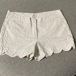 Crown & Ivy scalloped edge shorts